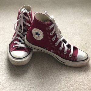 Maroon converse high tops